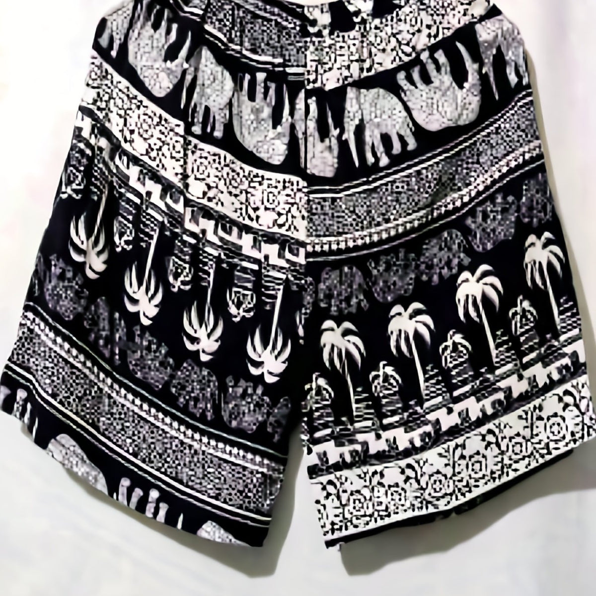  Elephant & Trees Print Holiday Shorts