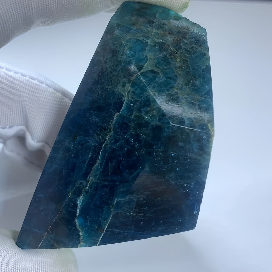 Apatite Natural Raw Ore Grinding Stone for Home and Office Decoration