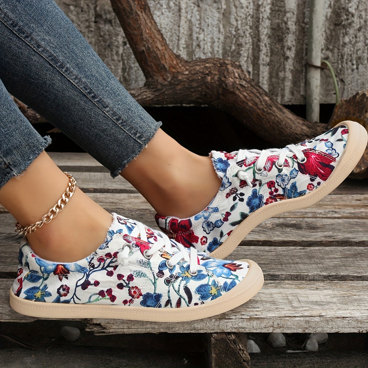 Women's Flower Pattern Canvas Lace-Up Sneakers