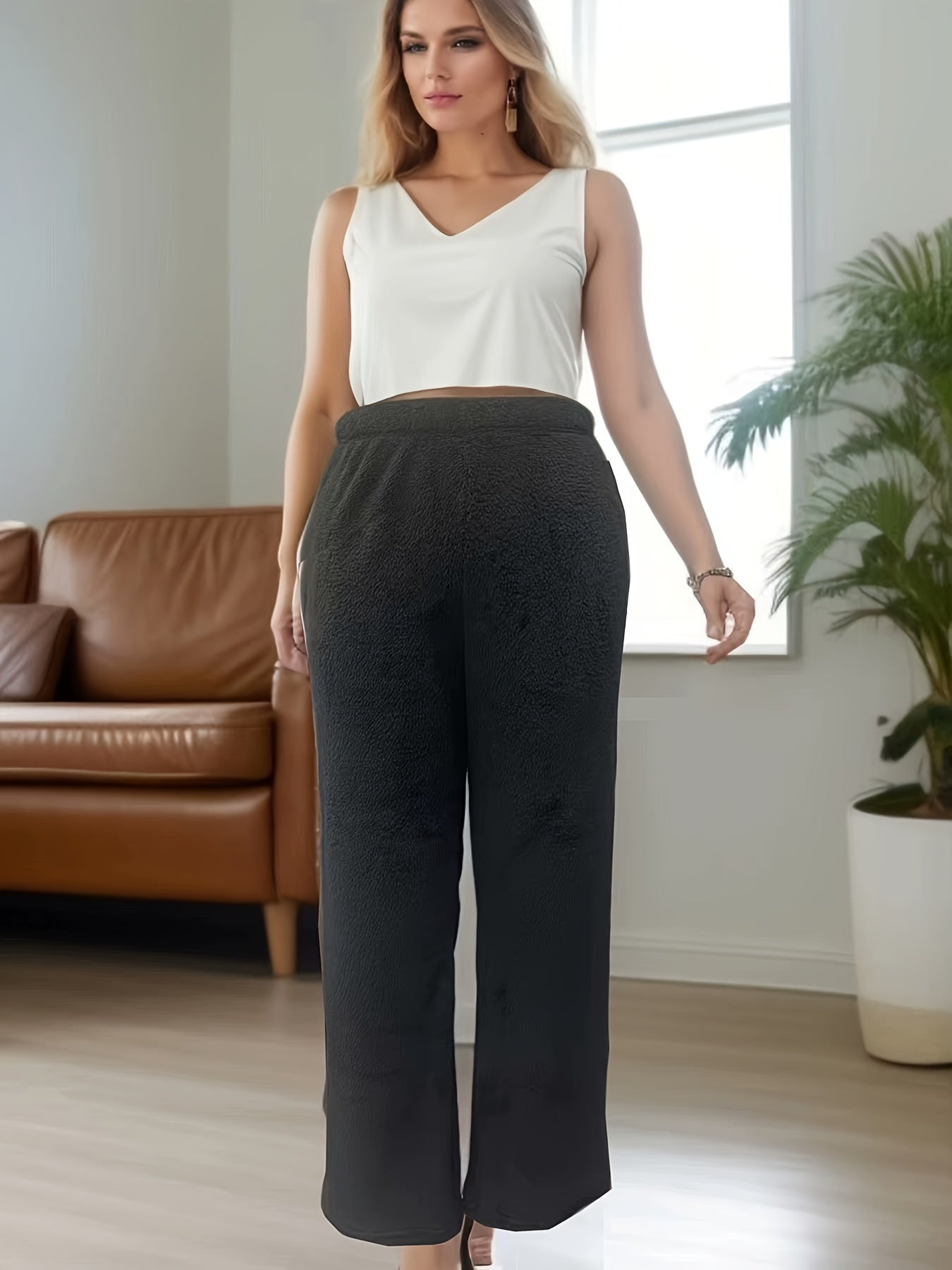 Women's Plus Solid Teddy Fleece High Rise Wide Leg Trousers