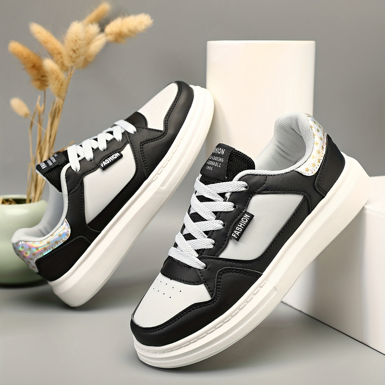 Women's Colorblock Skate Shoes Low Top Lace Up Sneakers