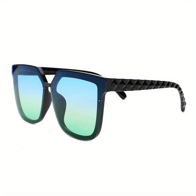 Men's Classic Oval Frame Sunglasses with Case