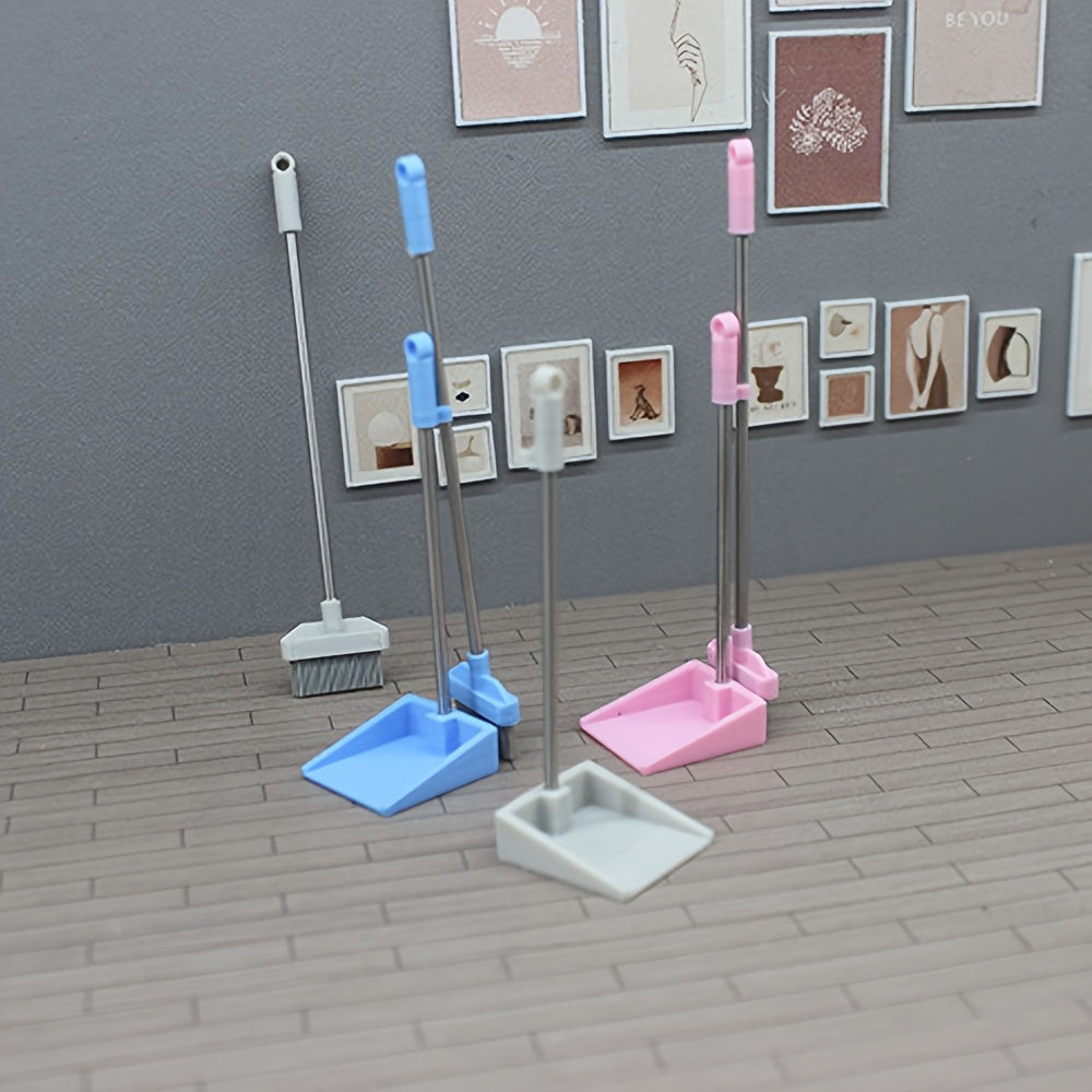1:12 Scale Broom and Dustpan Set for Dollhouse Cleaning