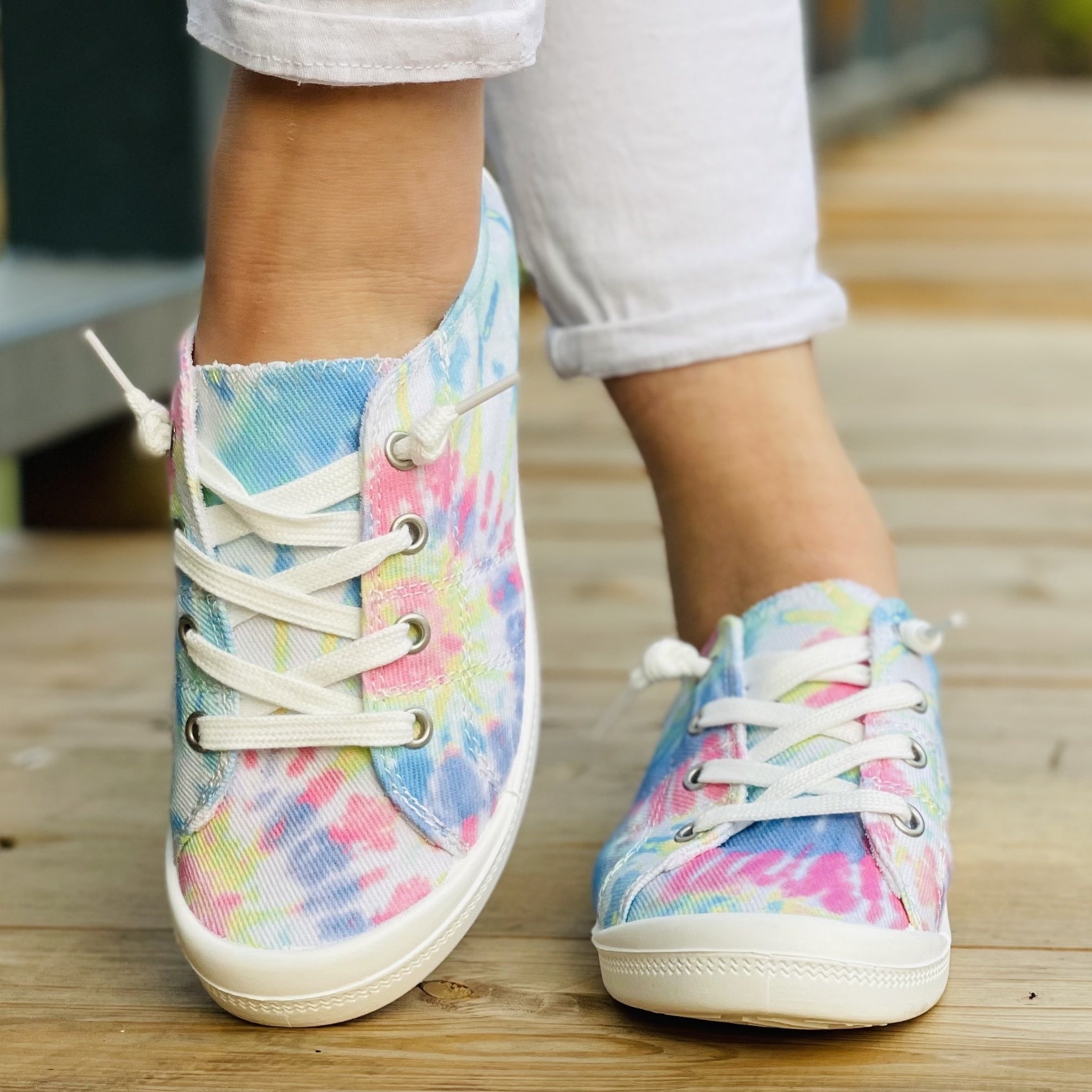 Women's Tie Dye Flat Shoes Casual Lace Up Canvas Lightweight Walking Sneakers