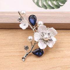 Temperament Shell Crystal Plum Blossom Brooch Silk Scarf Buckle Corsage