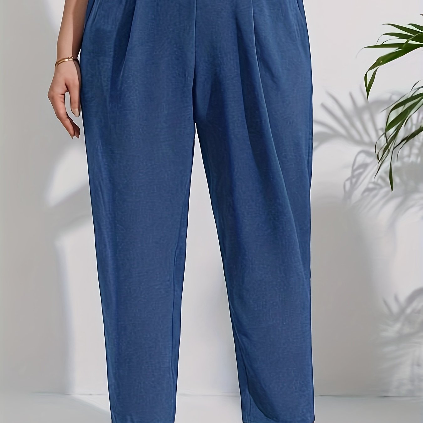  Solid Button Detail High Rise Crop Trousers