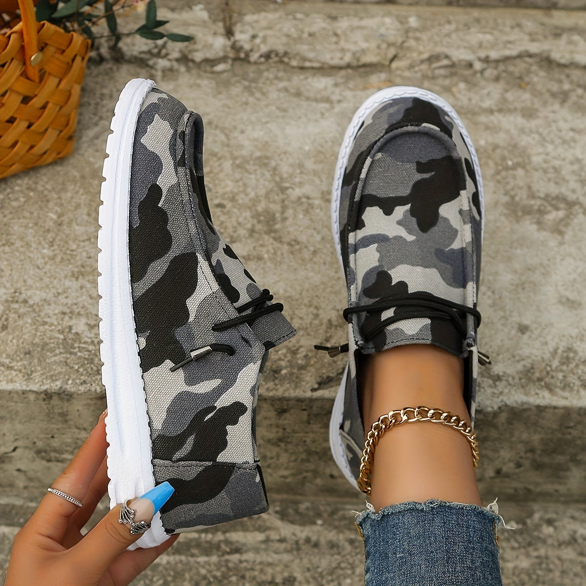 Women's Camo Canvas Slip-On Loafers Round Toe Flat Walking Shoes
