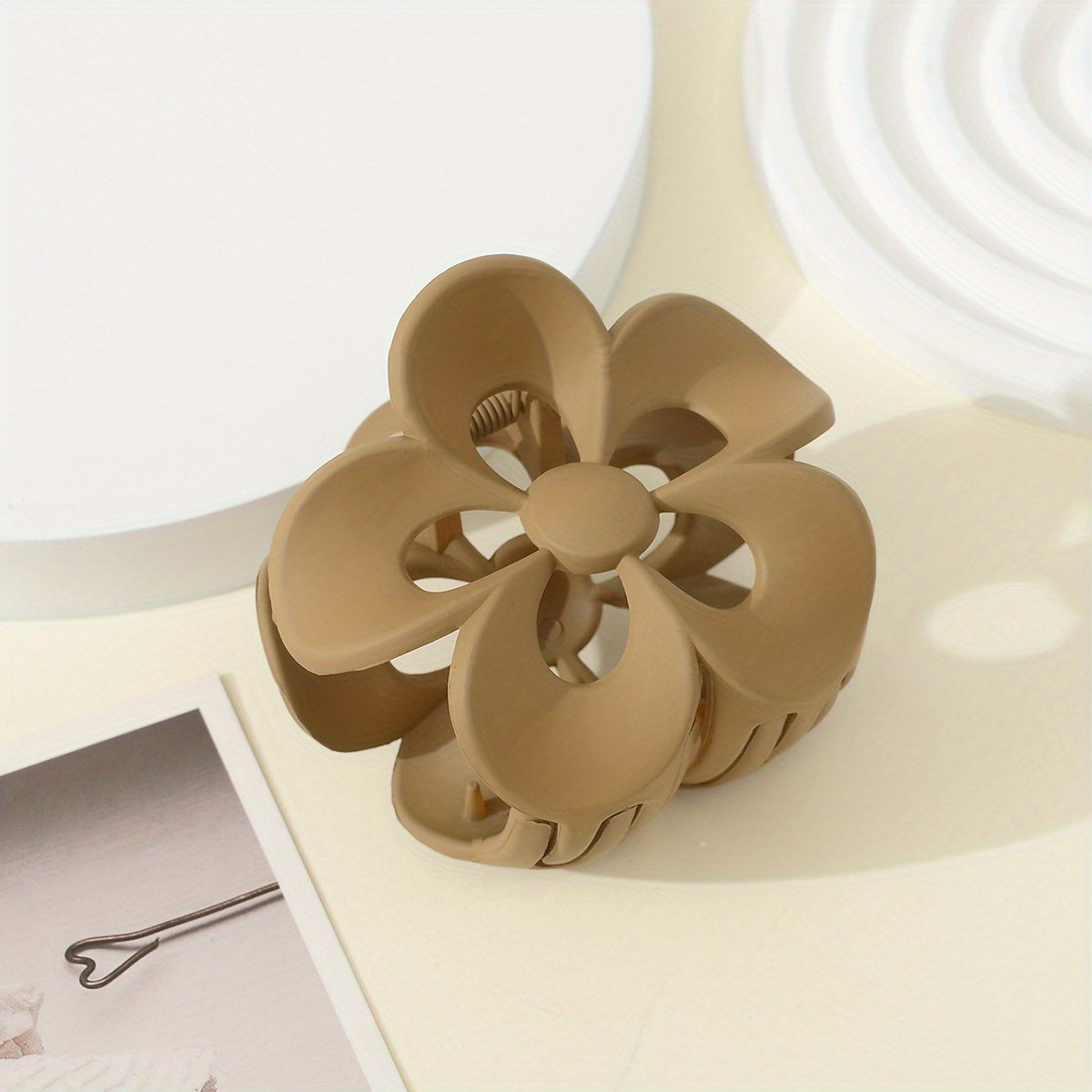 Matte Floral Hollow Hair Clip Hair Claw Clip Minimalist Hair Claw