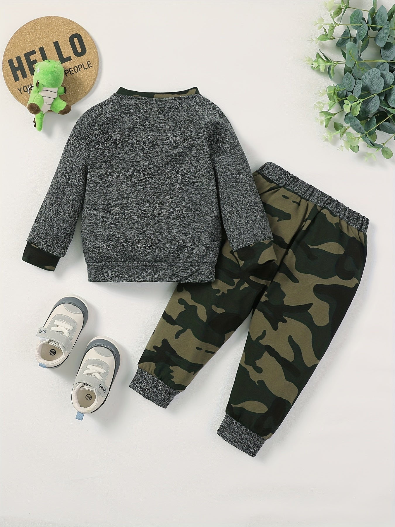 Boys Pullover Sweatshirt & Jogger Pants Set