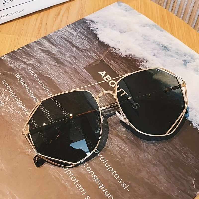 Metal Hollow Retro Sunglasses for Men