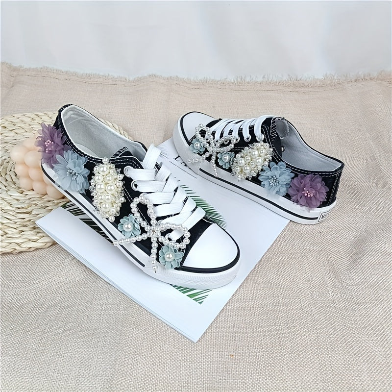 Women's Flower & Pearl Canvas Shoes Lace Up Low Top Sneakers