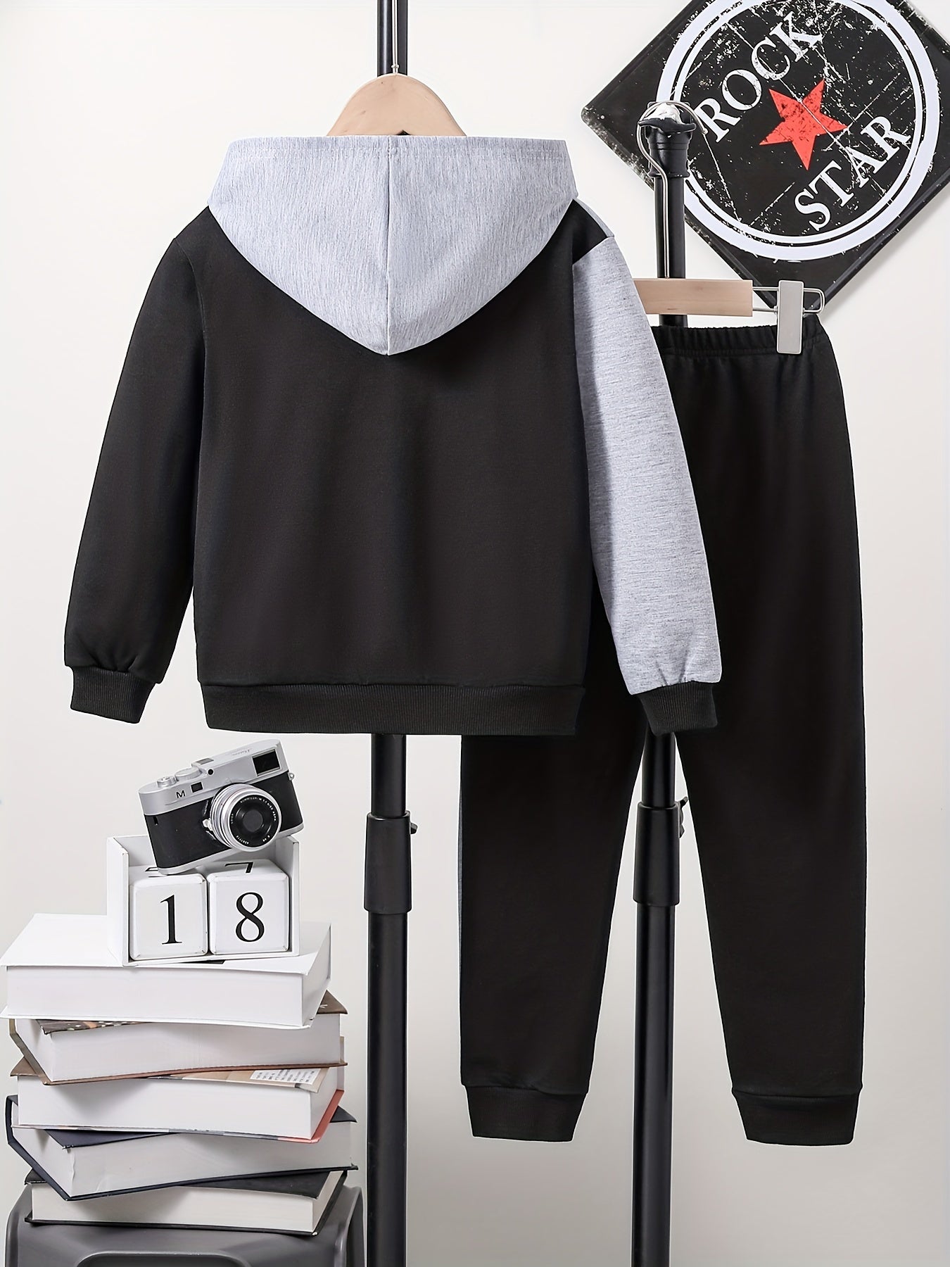 Boy's 2pcs Clash Hoodie & Sweatpants Set Graffiti Eye Pattern