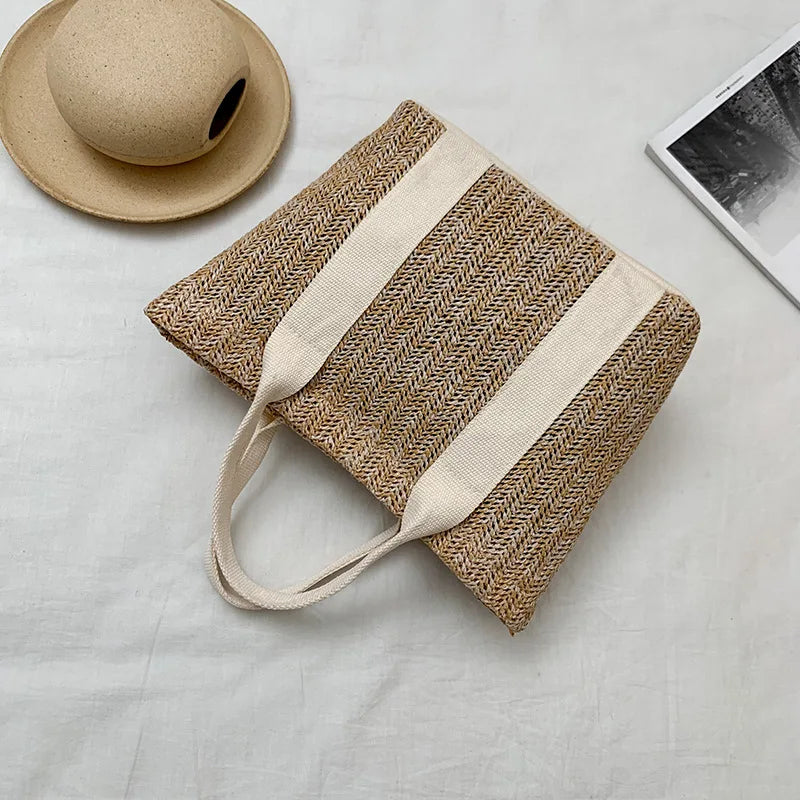 Women's Straw Tote Bag with Zipper Closure - Summer Handbag