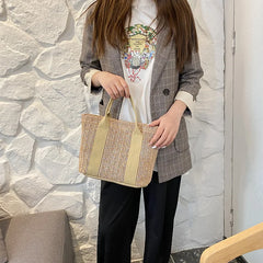 Women's Straw Tote Bag with Zipper Closure - Summer Handbag