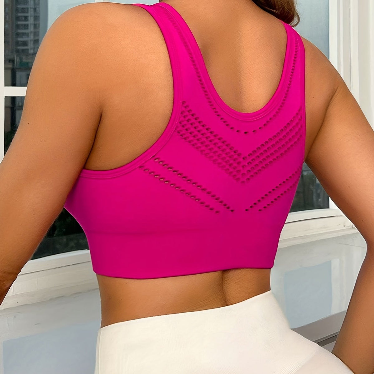 Quick Dry Women's Sports Bra for Comfortable Workouts