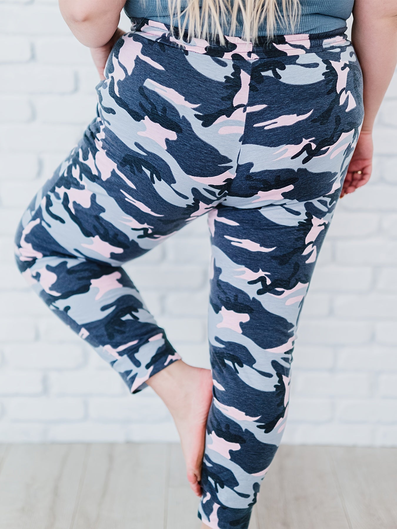  Camo Drawstring High Waist Sweatpants - Women's Plus