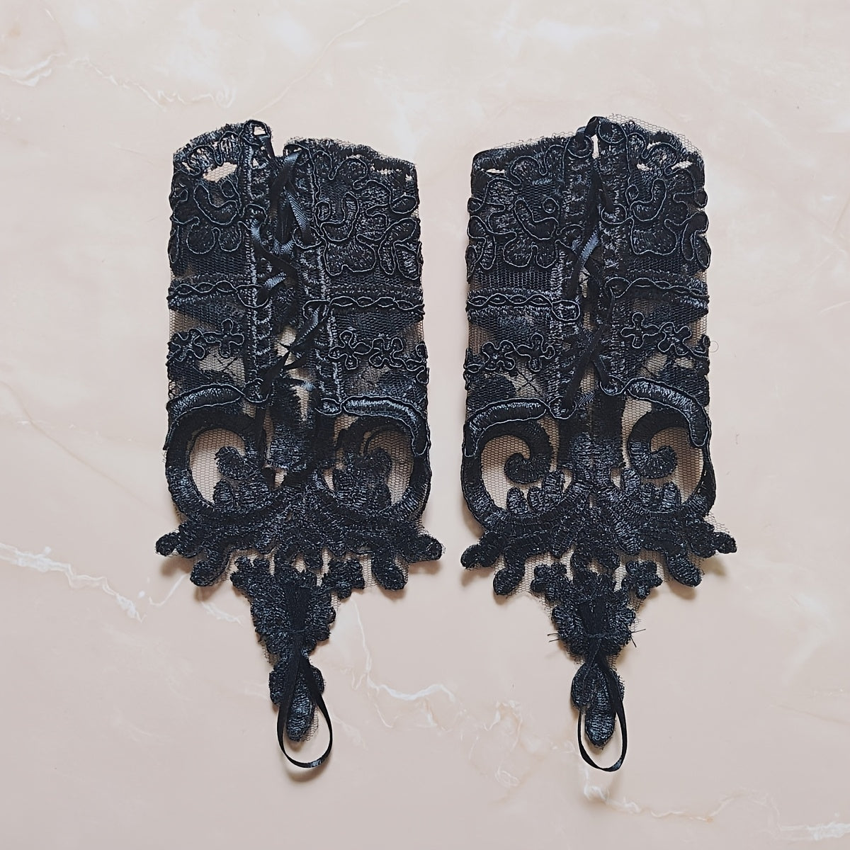 Short Bridal Lace Finger Gloves for Weddings & Events