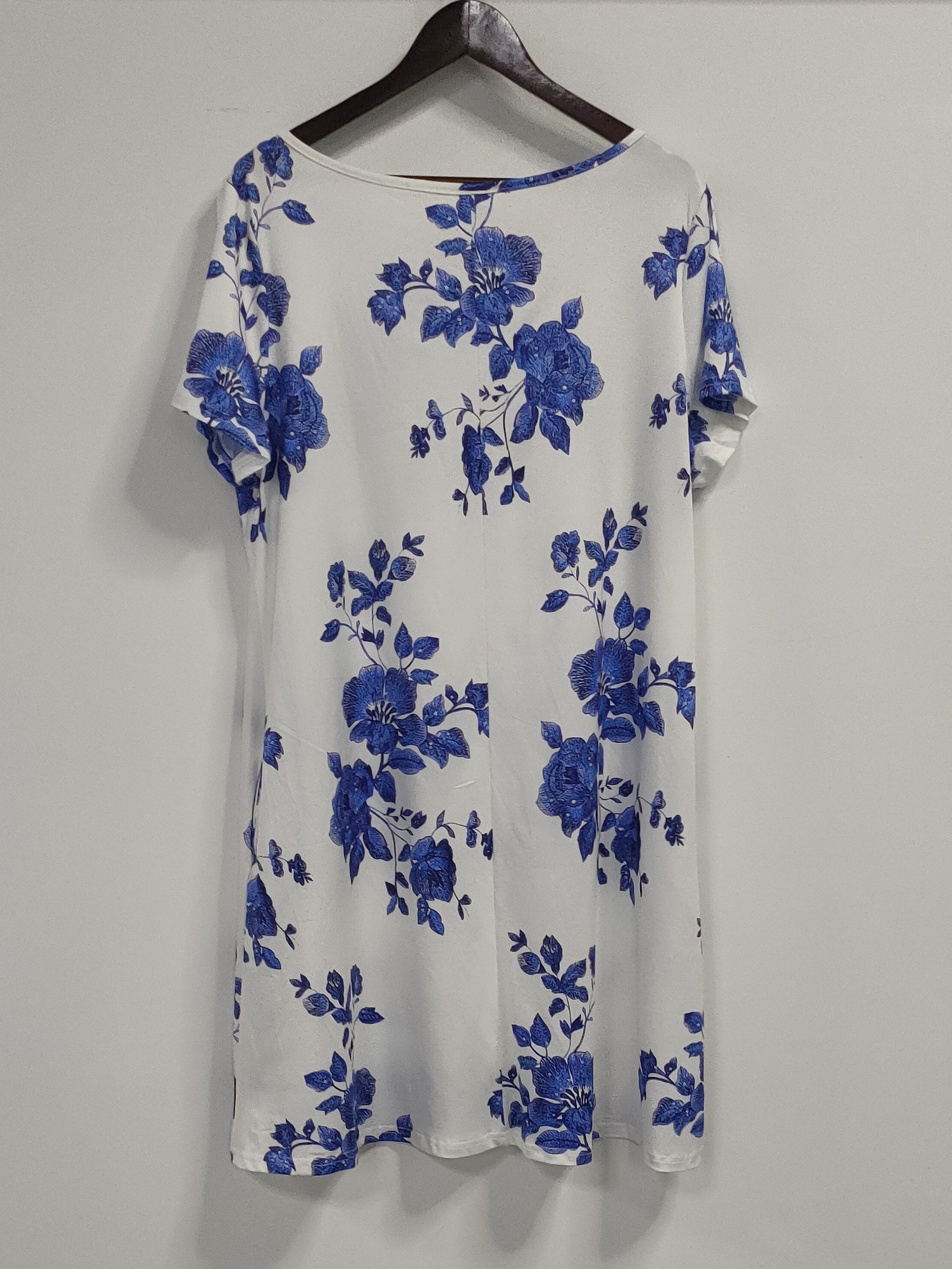 Women's Plus Floral Print Short Sleeve Dress with Pockets