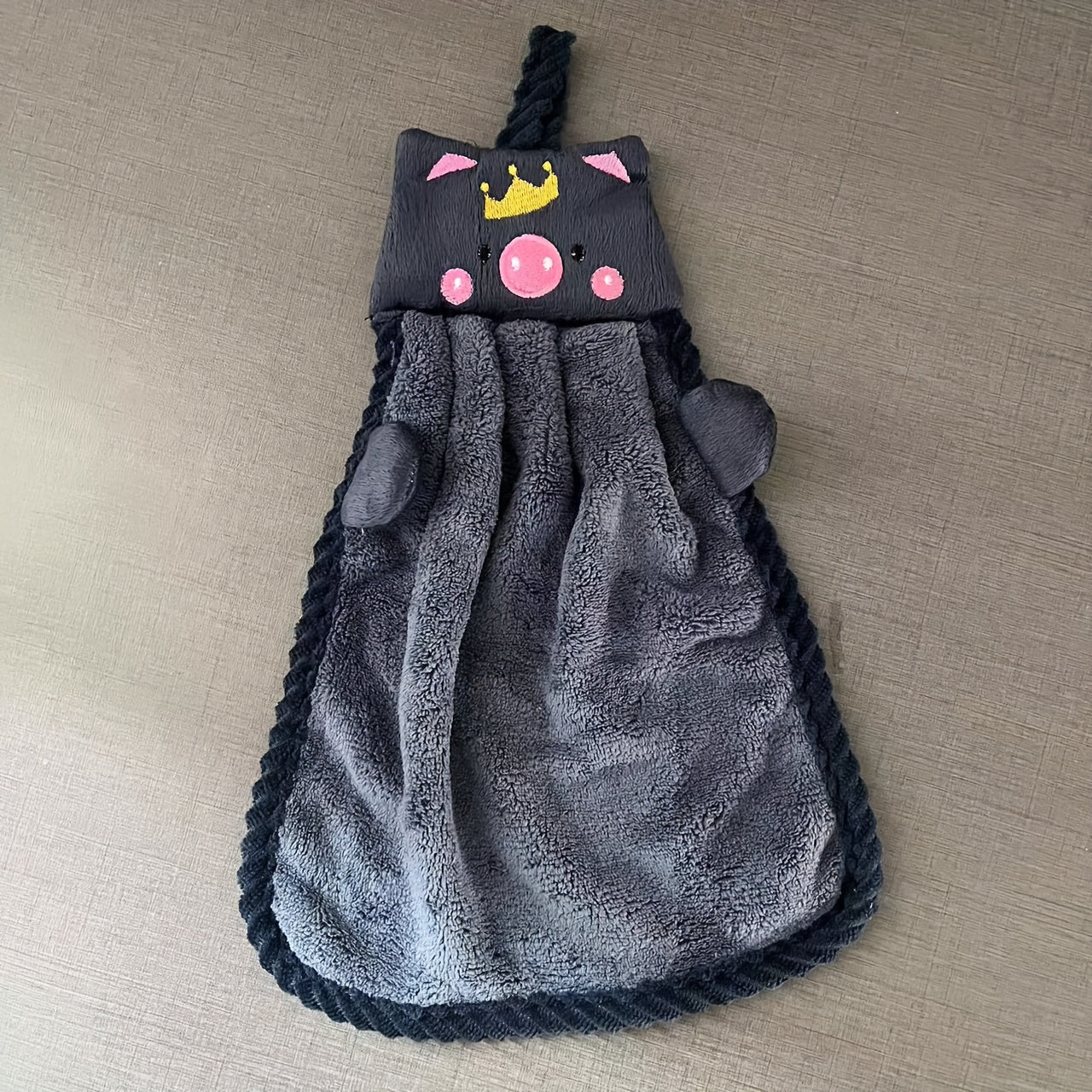 Soft Pig Embroidery Hanging Towel for Kids Plush Fingertip Towel
