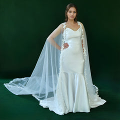 Long Train Bridal Veil with Lace Trim for Brides