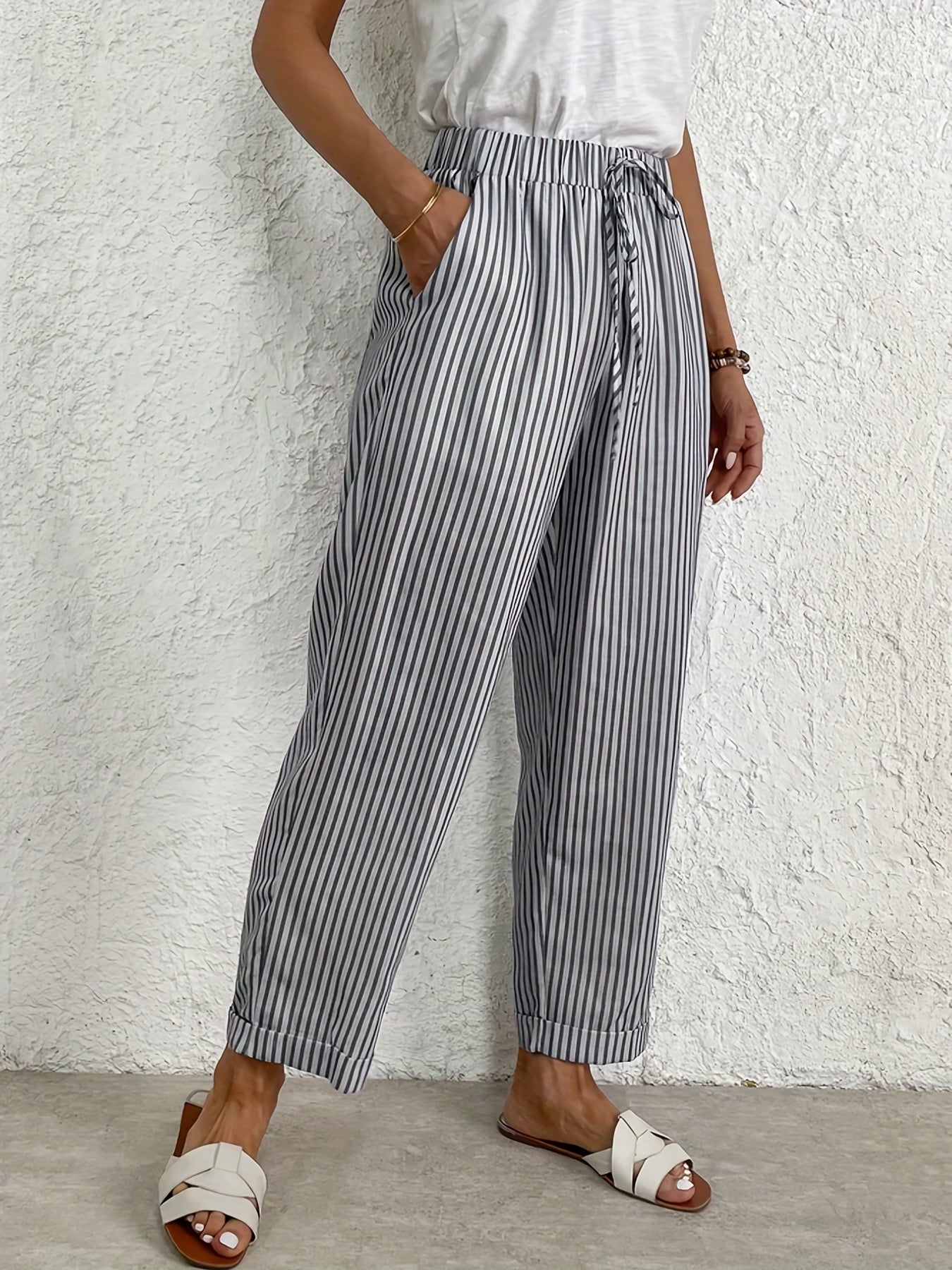  Striped Elastic Drawstring Crop Pants