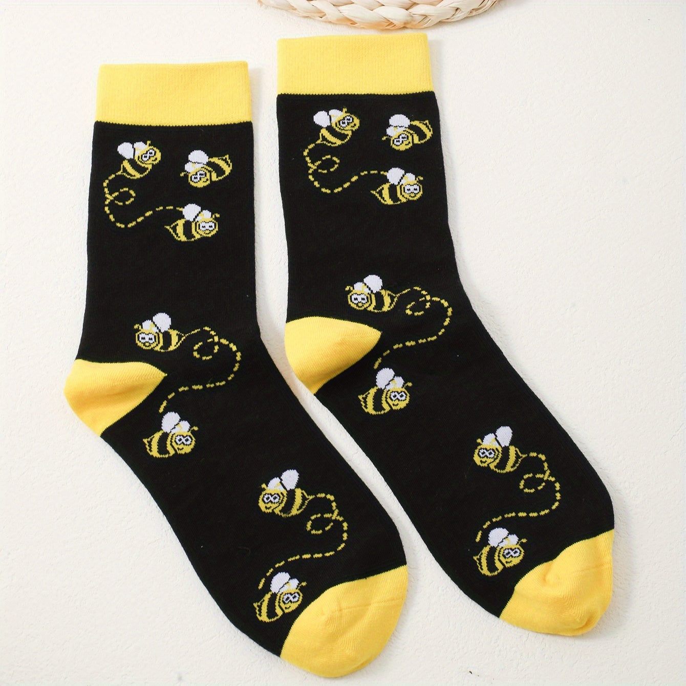 Cartoon Bee Print Socks Women's Comfy Mid Tube Stockings