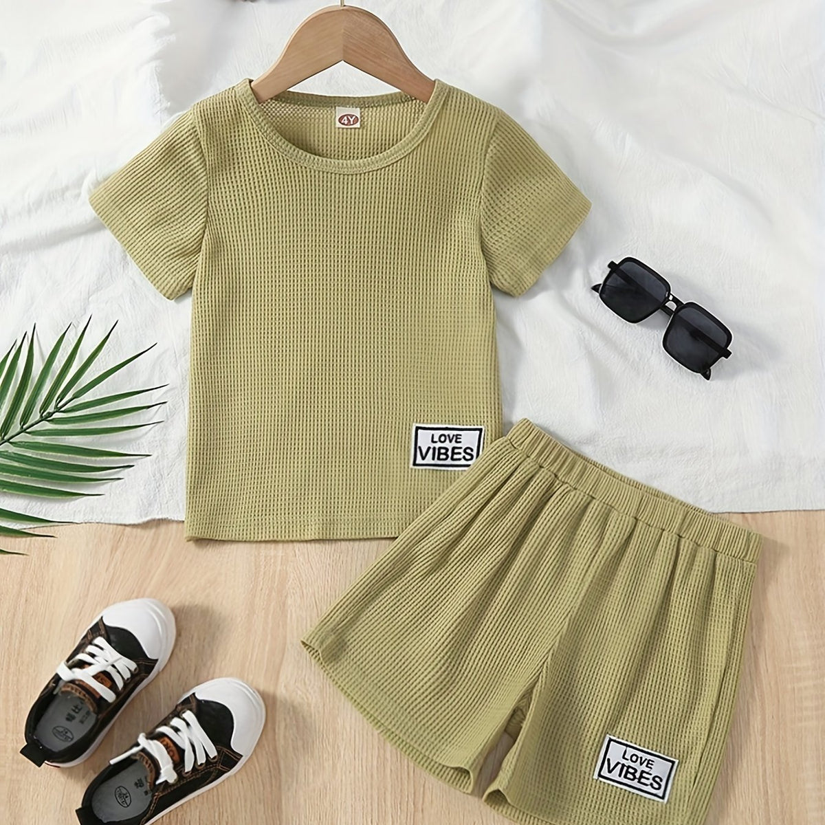 Boys Love Vibes Casual Outfit Set - Round Neck T shirt & Shorts
