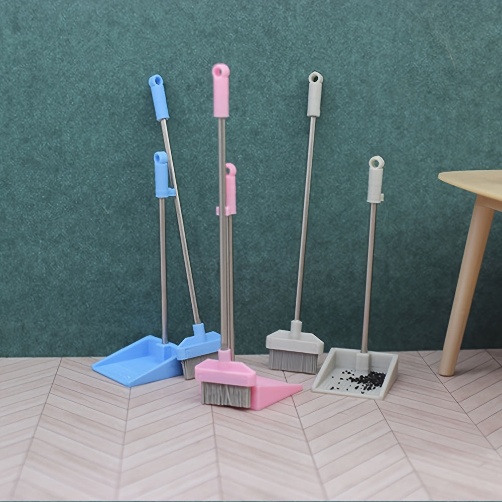 1:12 Scale Broom and Dustpan Set for Dollhouse Cleaning