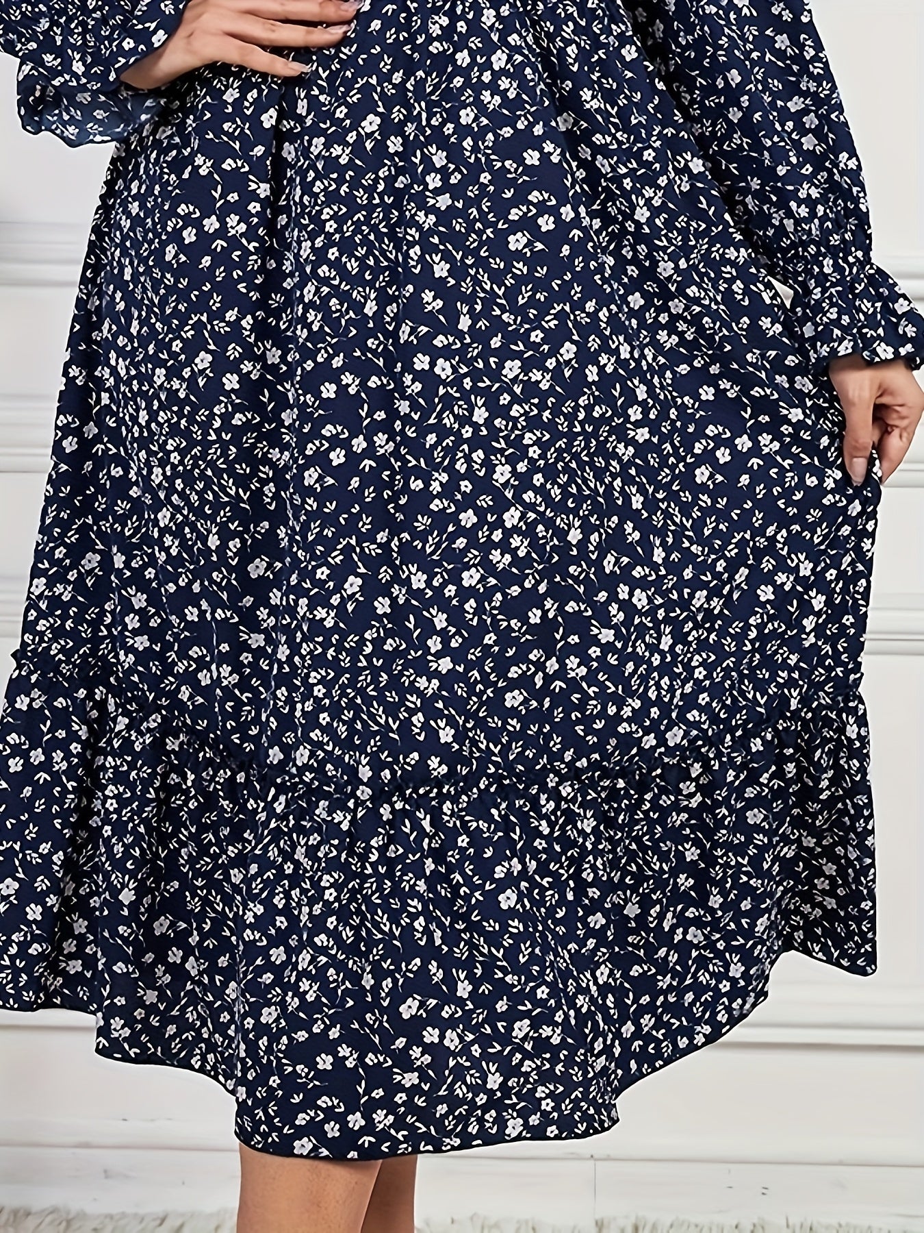  Ditsy Print Ruffle Trim Lantern Sleeve V Neck Midi Dress