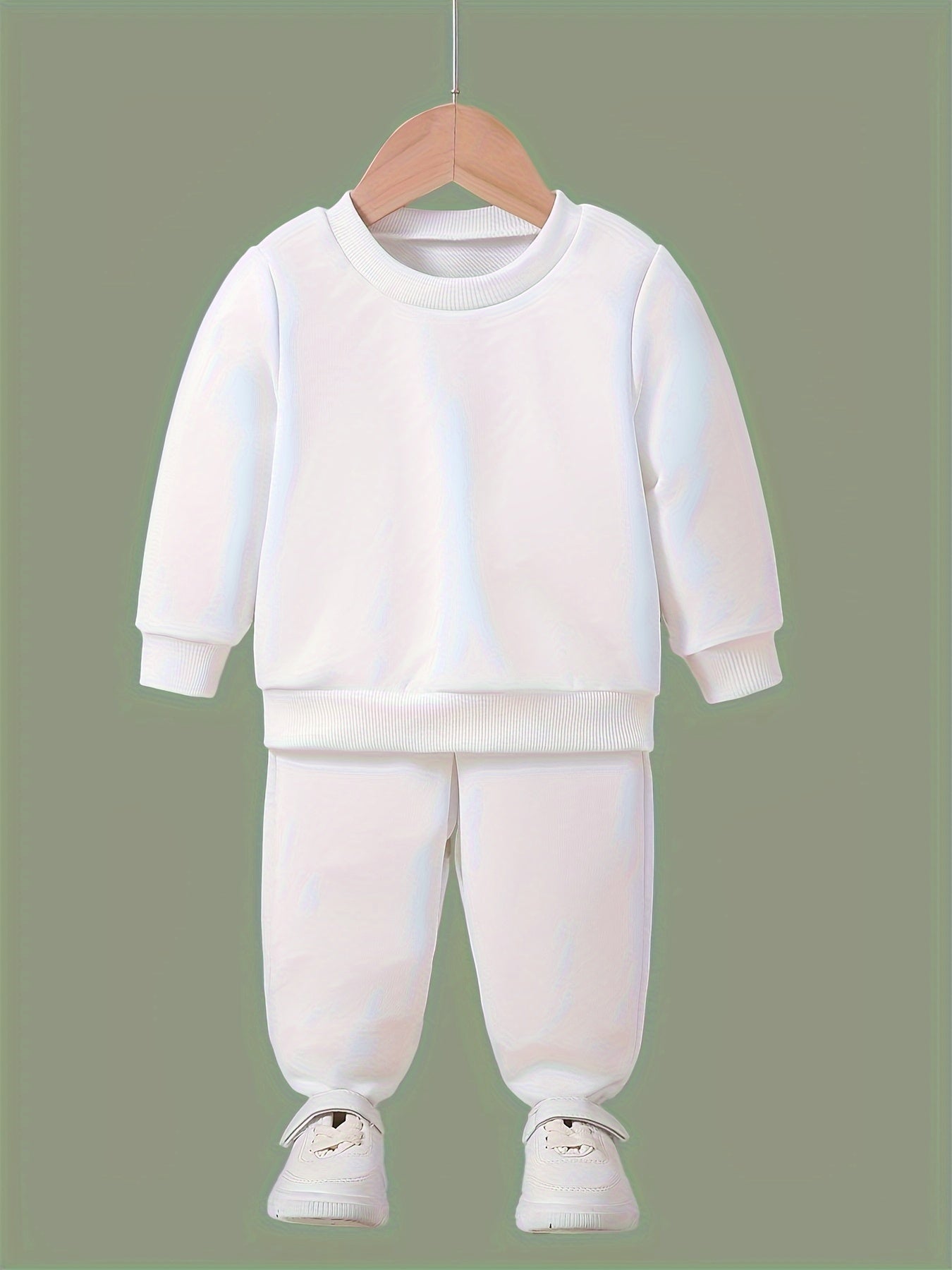 Girls 2pc Crew Neck Long Sleeve Sweatshirt and Sweatpants Set