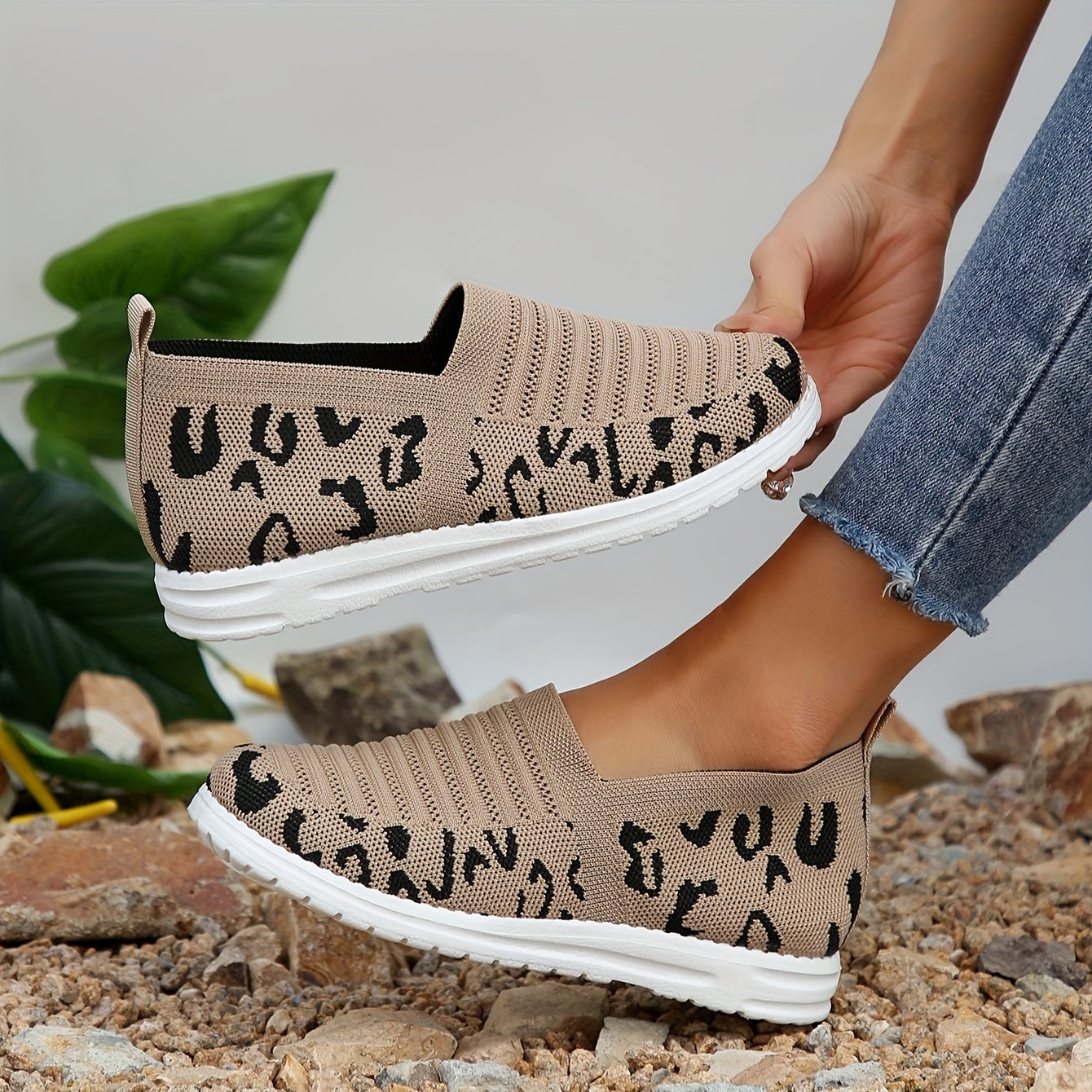 Women's Leopard Pattern Running Shoes Mesh Breathable Sneakers