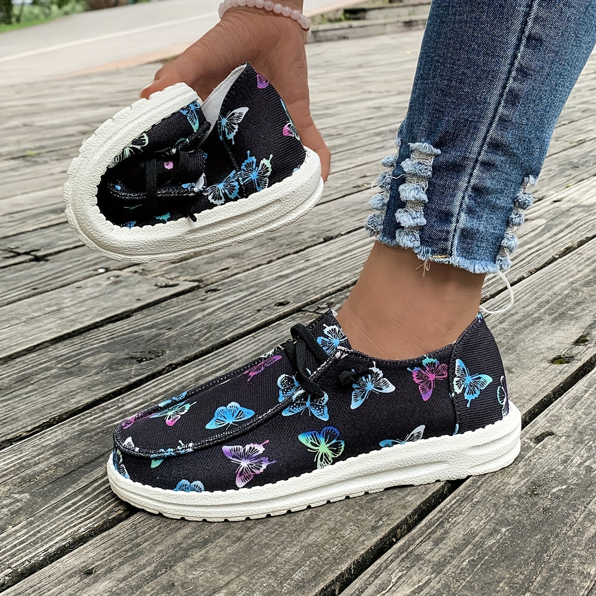 Women's Butterfly Pattern Canvas Shoes Casual Lace Up Outdoor Sneakers