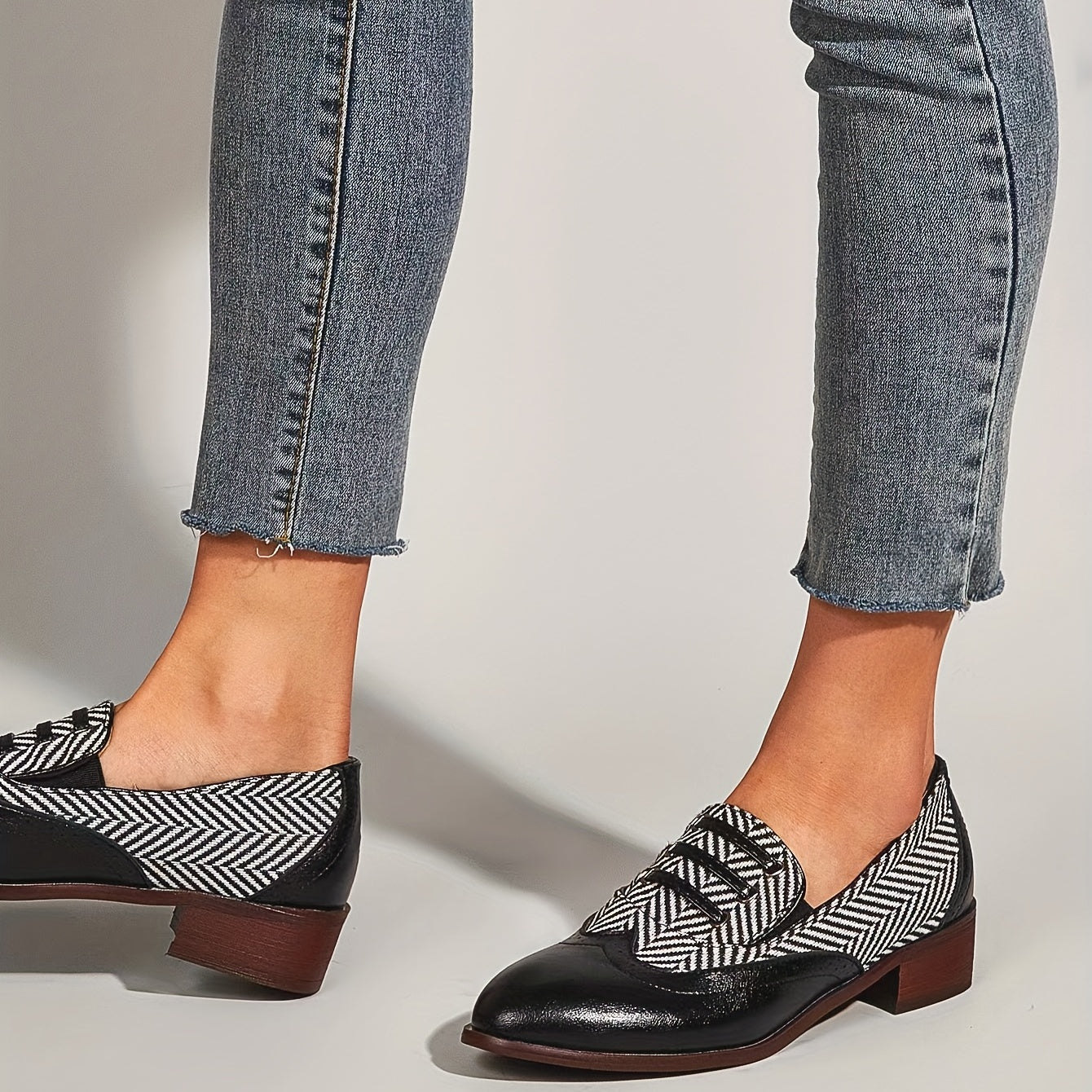Women's Retro Brogues Low Heels Slip On Shoes