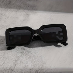Stylish Frame Sunglasses w/ Unique Legs