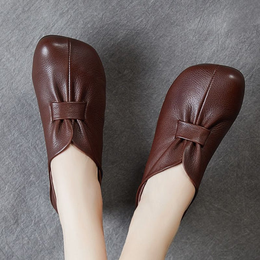 Women's Soft Sole Beanie Slip-on Loafers Retro Faux Leather Shoes