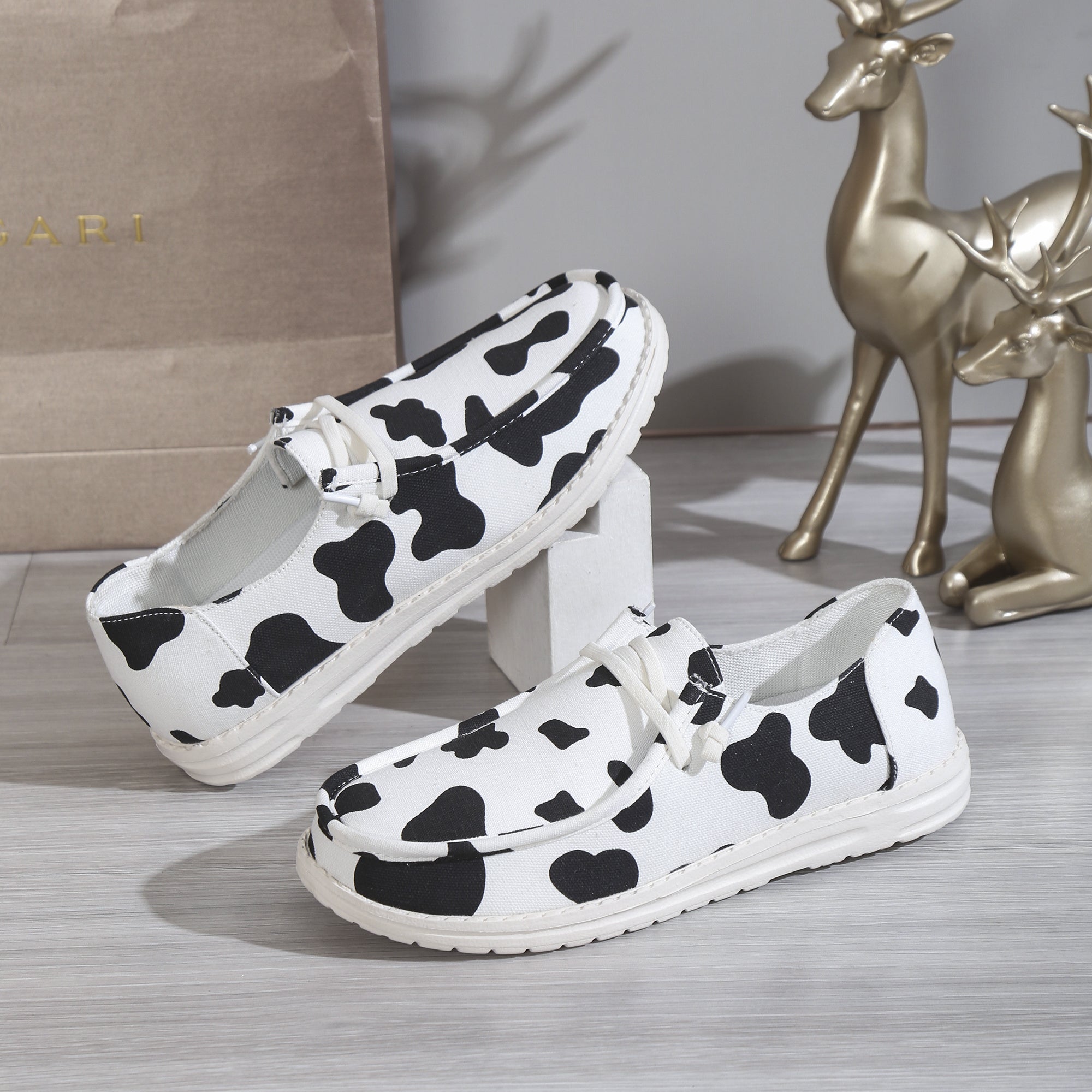Women's Cow Pattern Canvas Shoes Casual Lace Up Outdoor Sneakers