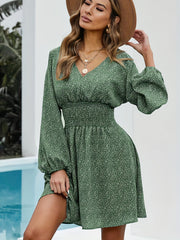  Ditsy Floral Print Lantern Sleeve V Neck Mini Dress