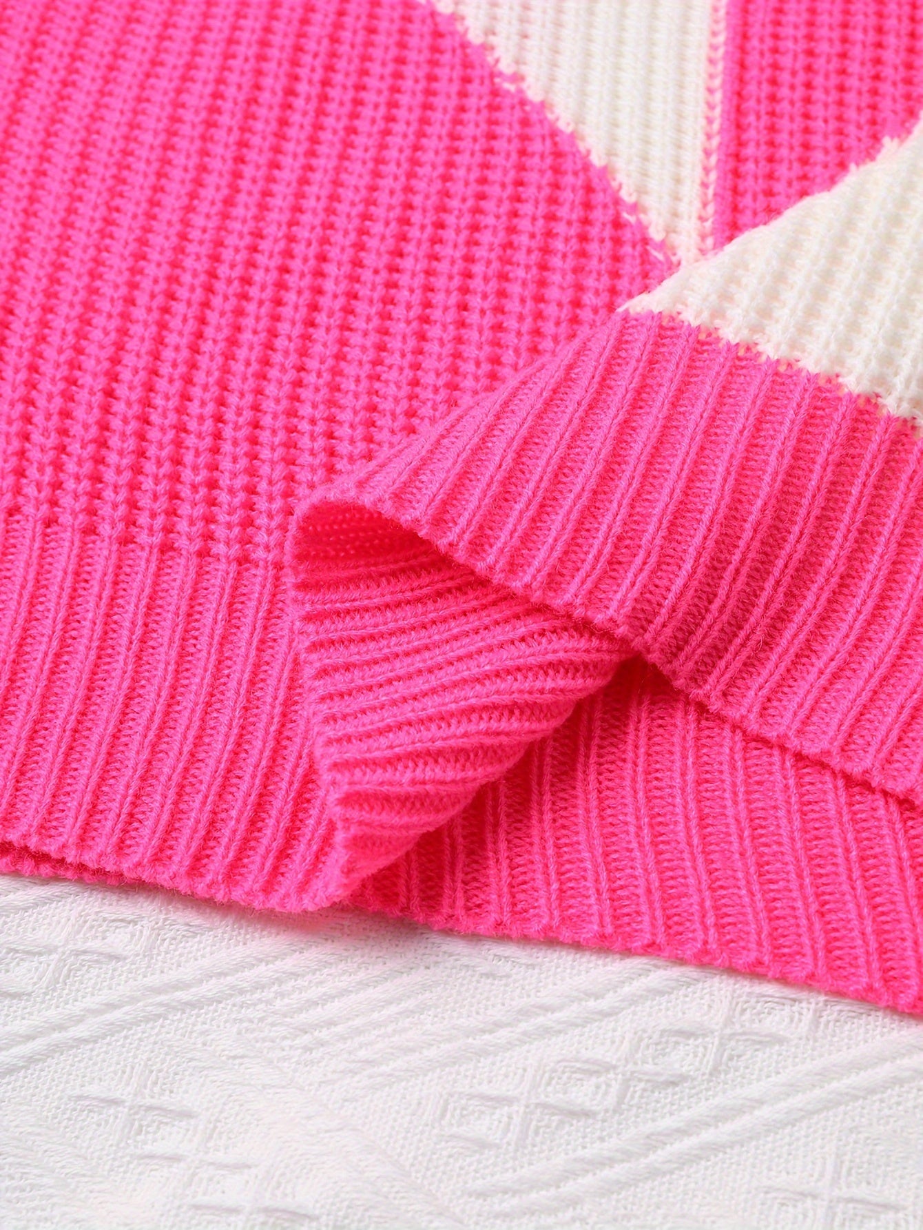  Colorblock Heart Long Sleeve Round Neck Jumper