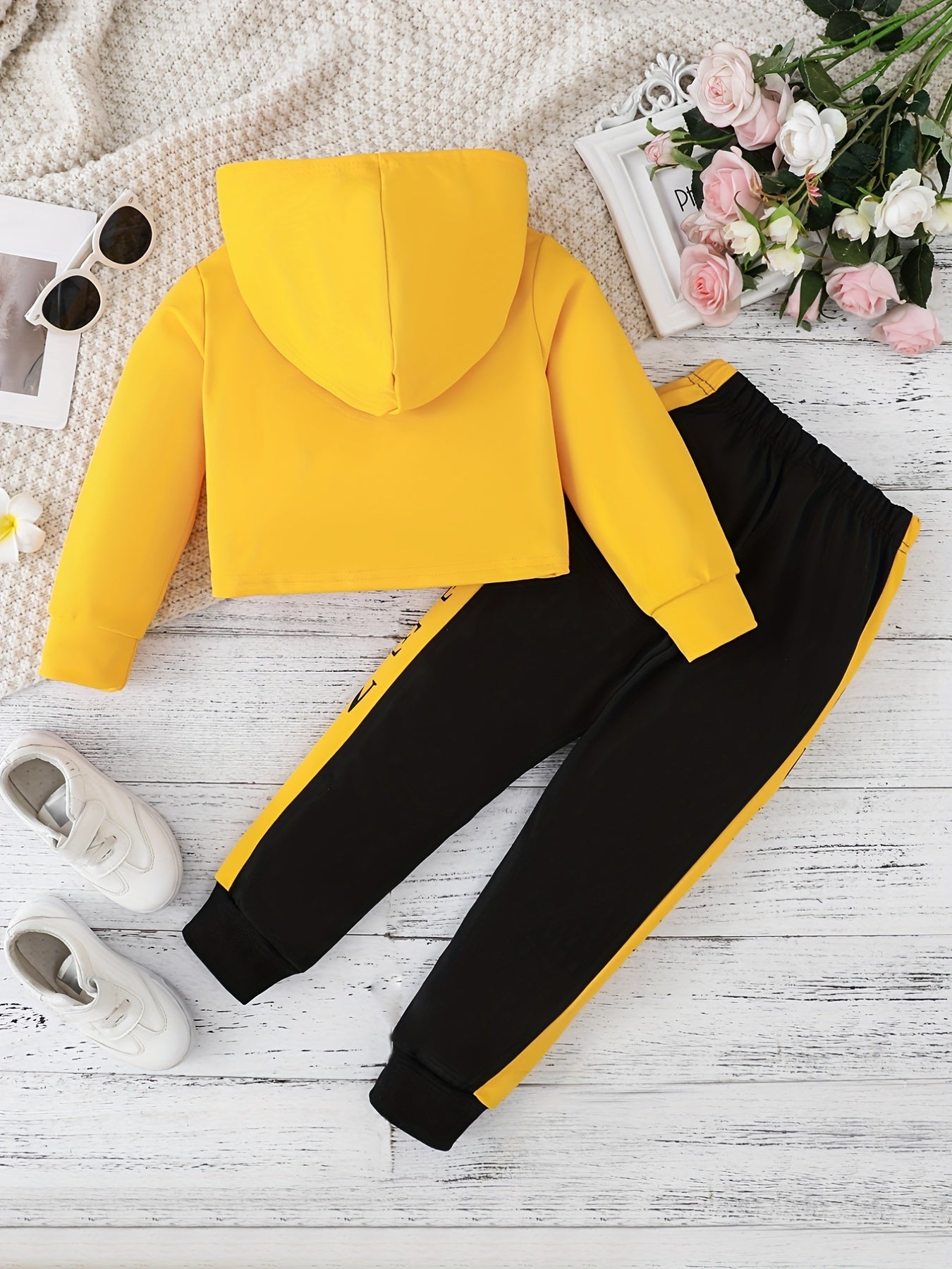 Toddler Girls Queen Hoodie & Pants Set