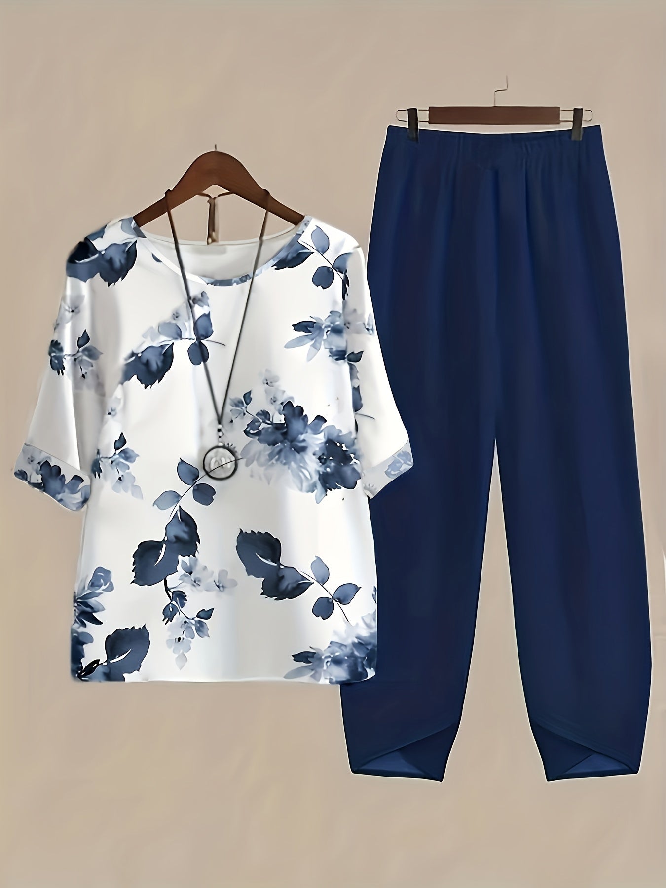 Floral Print Blouse & Solid Pants Set
