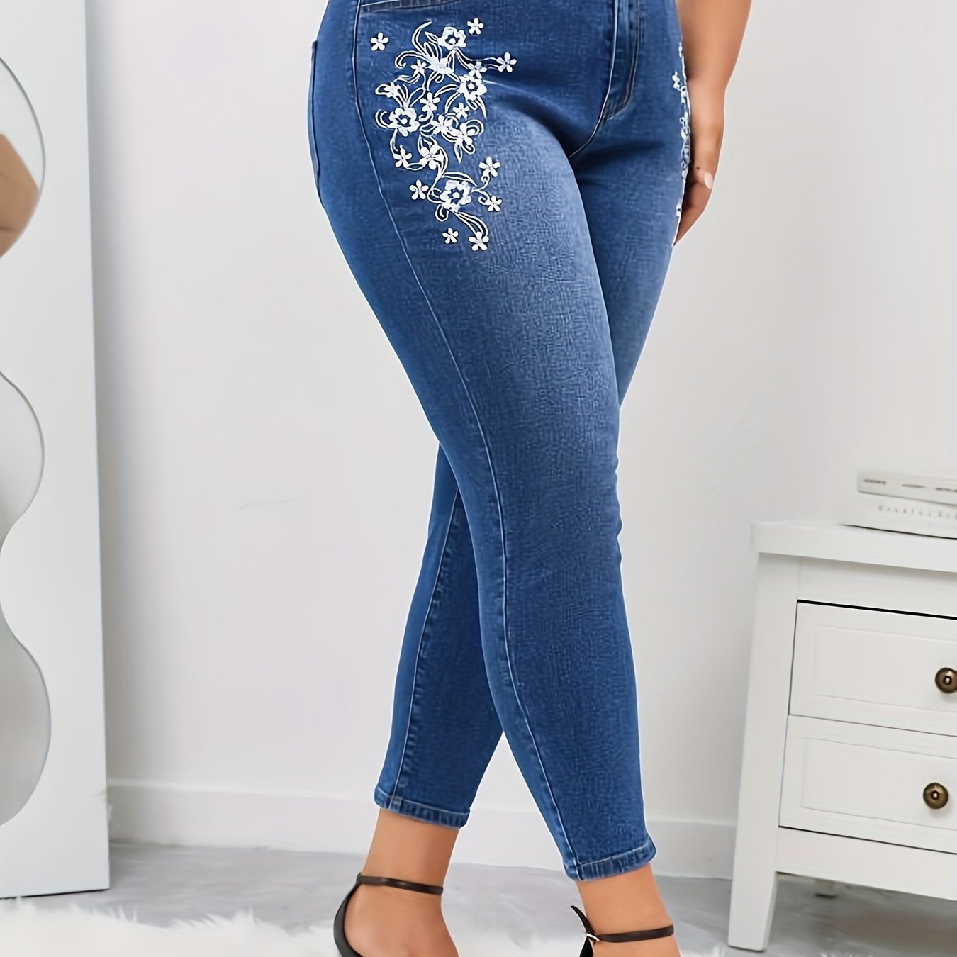 Women's Plus Floral Embroidery High Rise Skinny Jeans