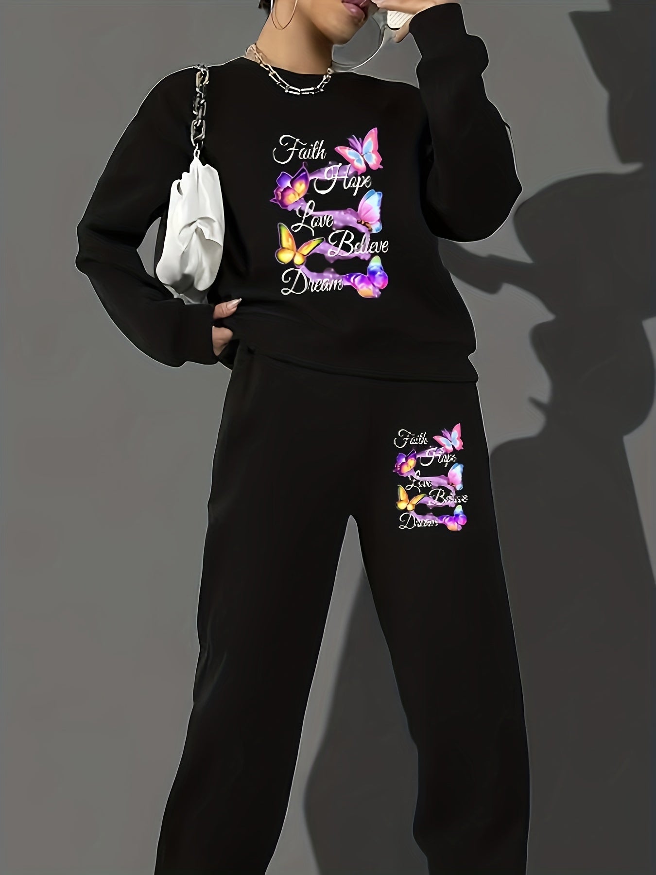 Plus Size Butterfly & Art Letter Print Sweatshirt & Jogger Sweatpants Set