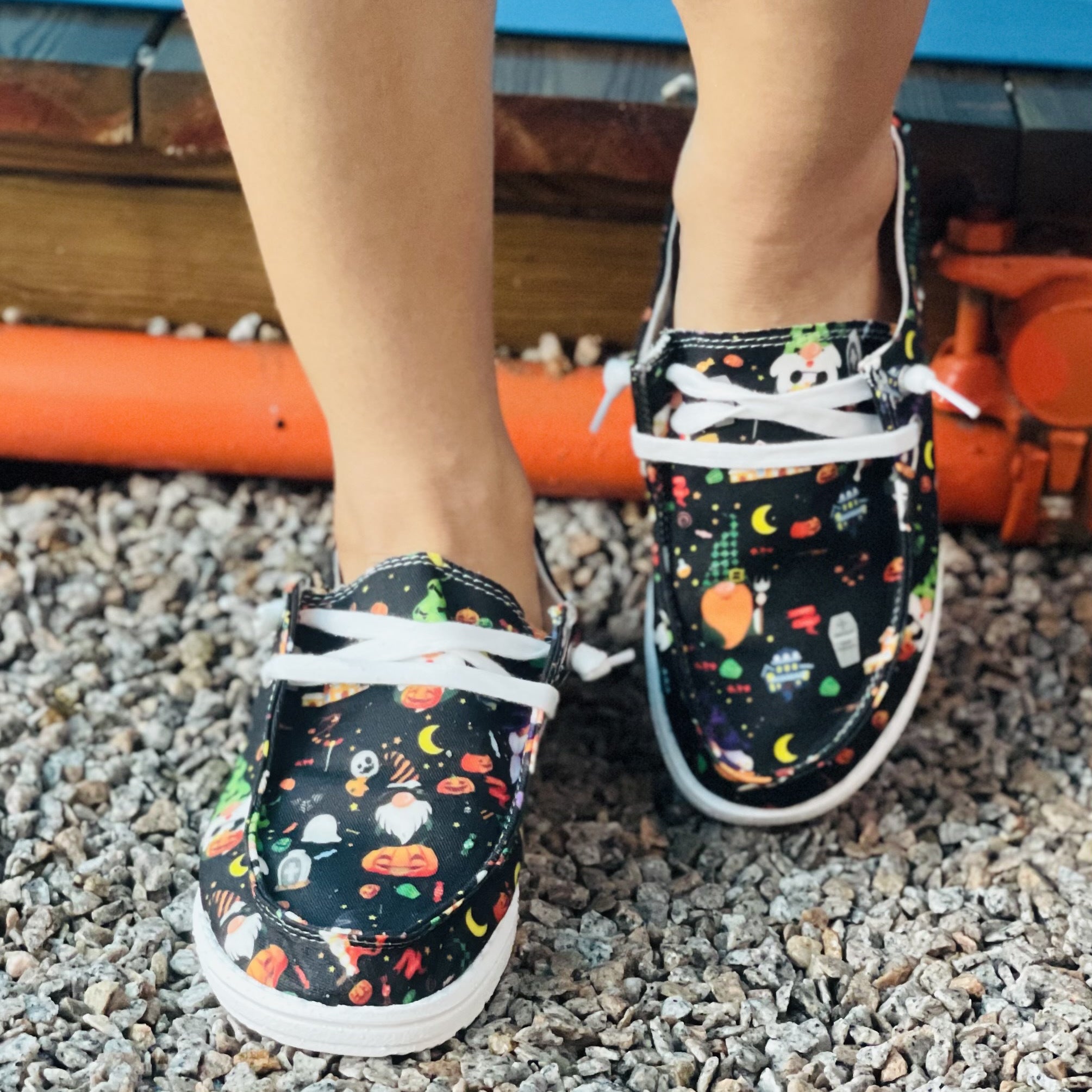 Women's Christmas Graffiti Printed Shoes Lace Up Low Slip On Flat Shoes