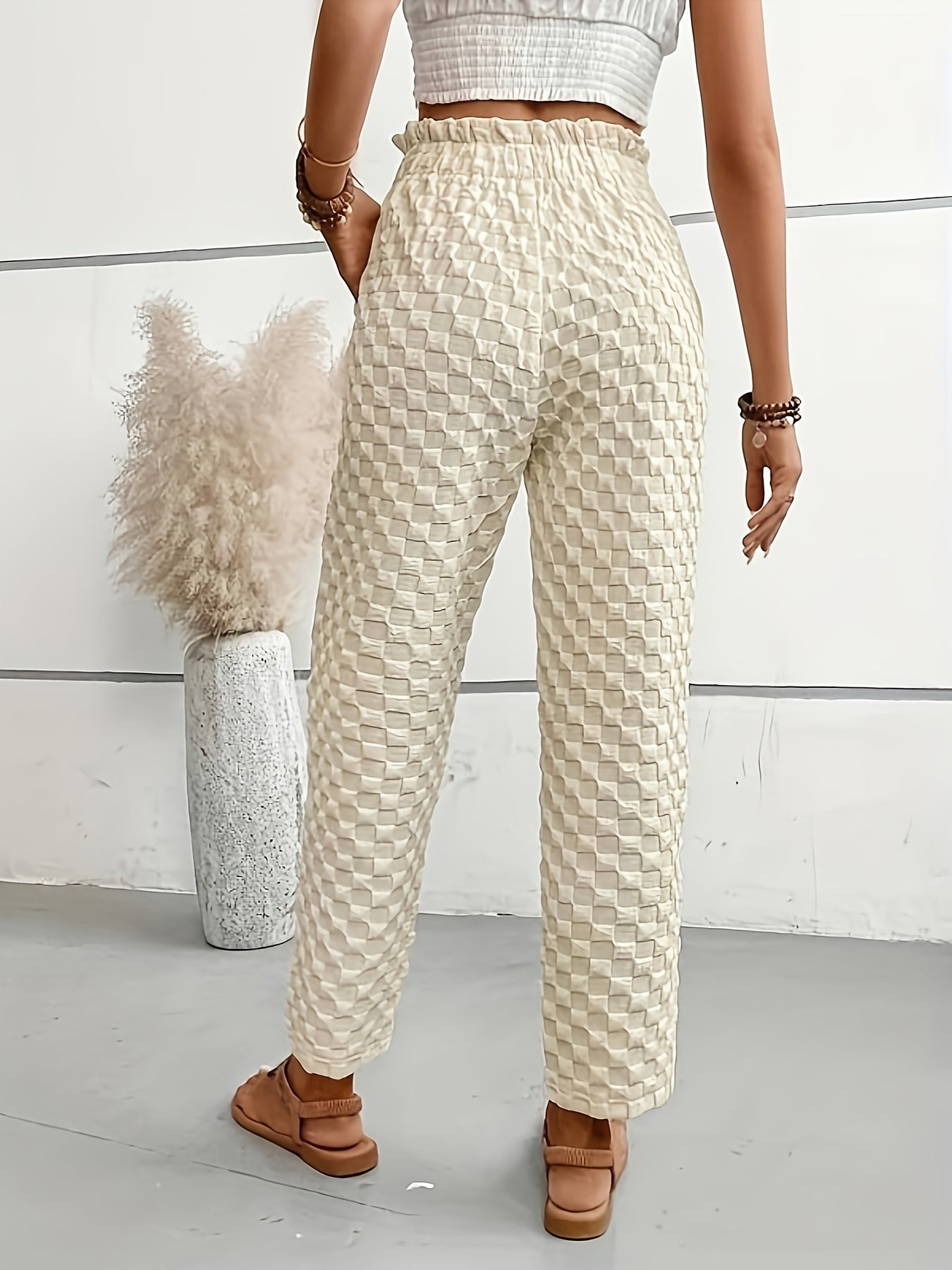  Women's Textured Button High Rise Straight Leg Trousers