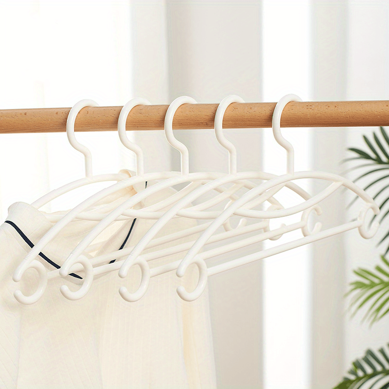 5pcs Non Slip Plastic Hangers - Multifunctional Hooks for Clothes