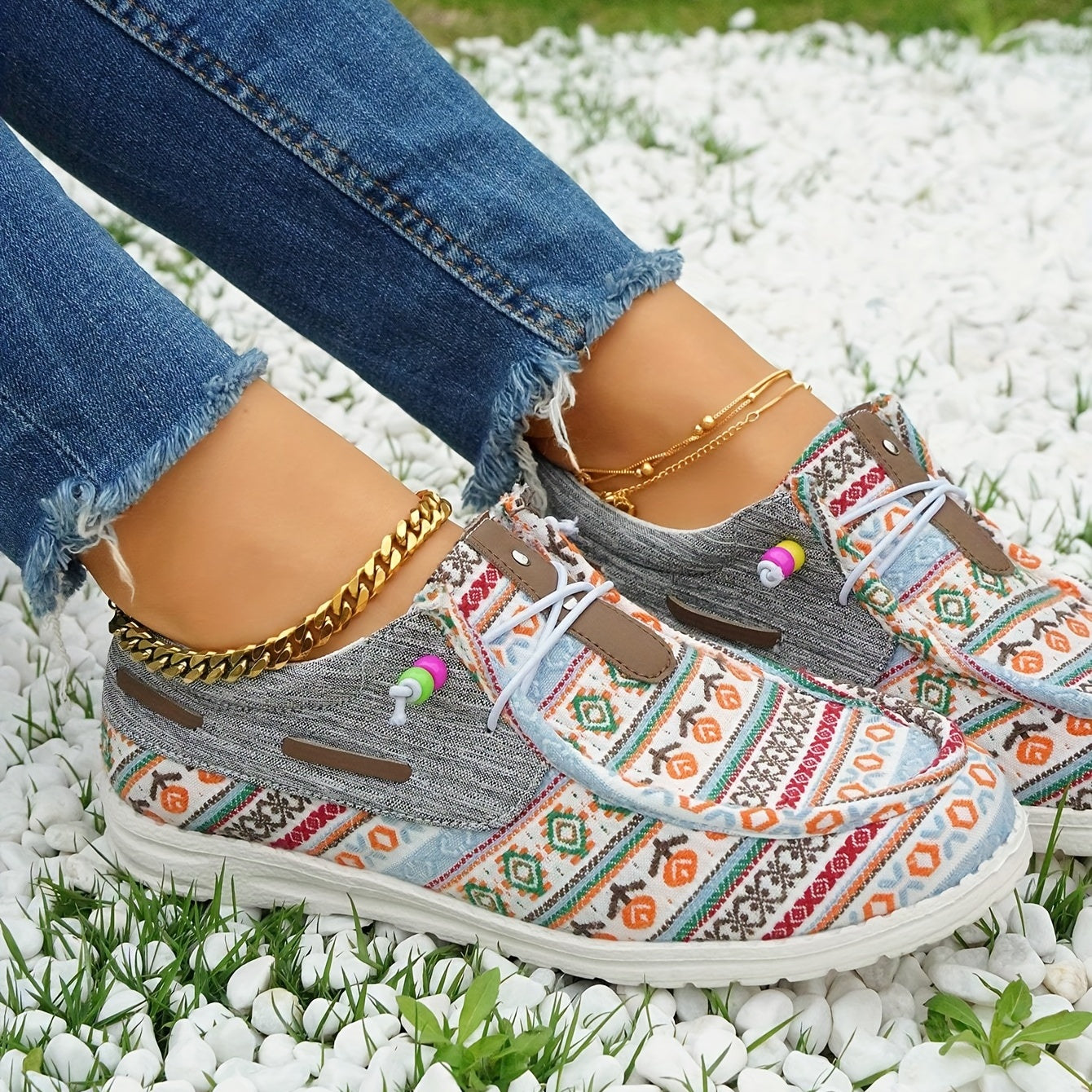Women's Retro Flower Pattern Canvas Shoes Lightweight Outdoor Sneakers
