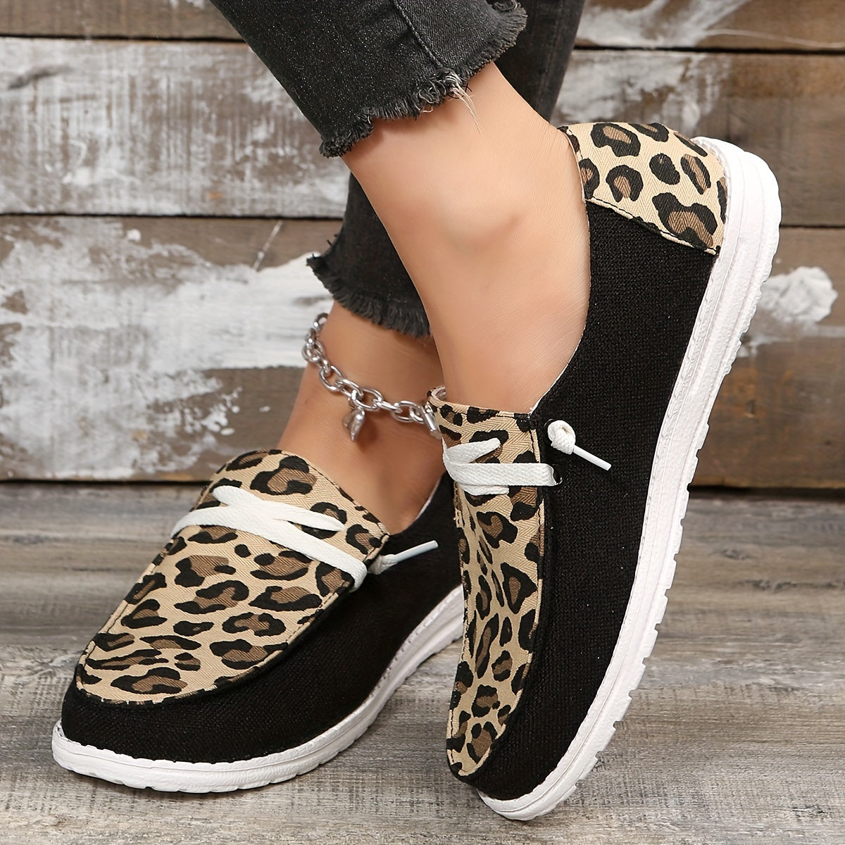 Leopard Printed Canvas Lace Up Sneakers Round Toe Low Top Flats