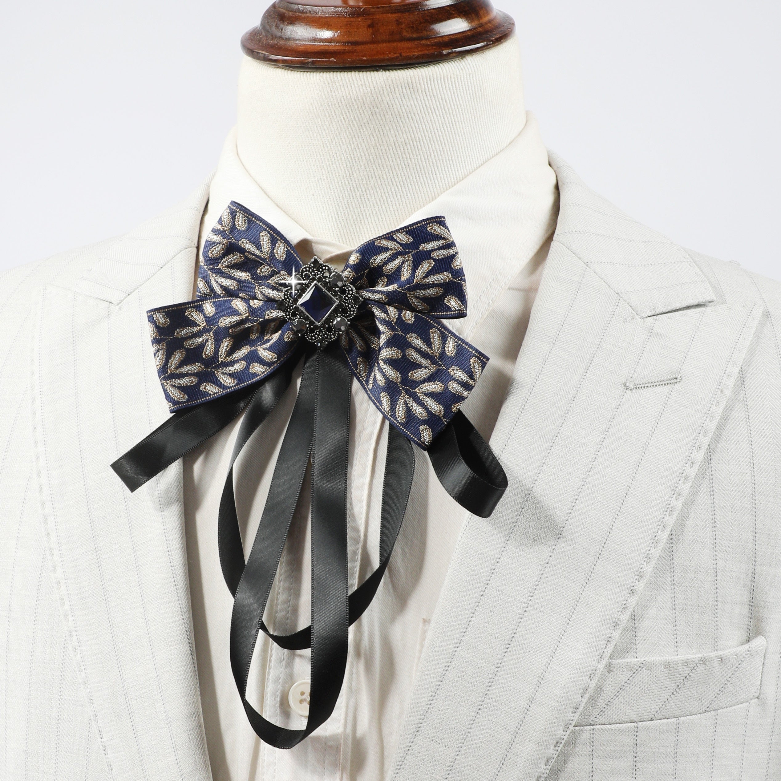 Men's Suit Retro Sapphire Plant Pattern Streamer Tassel Collar Bow Tie