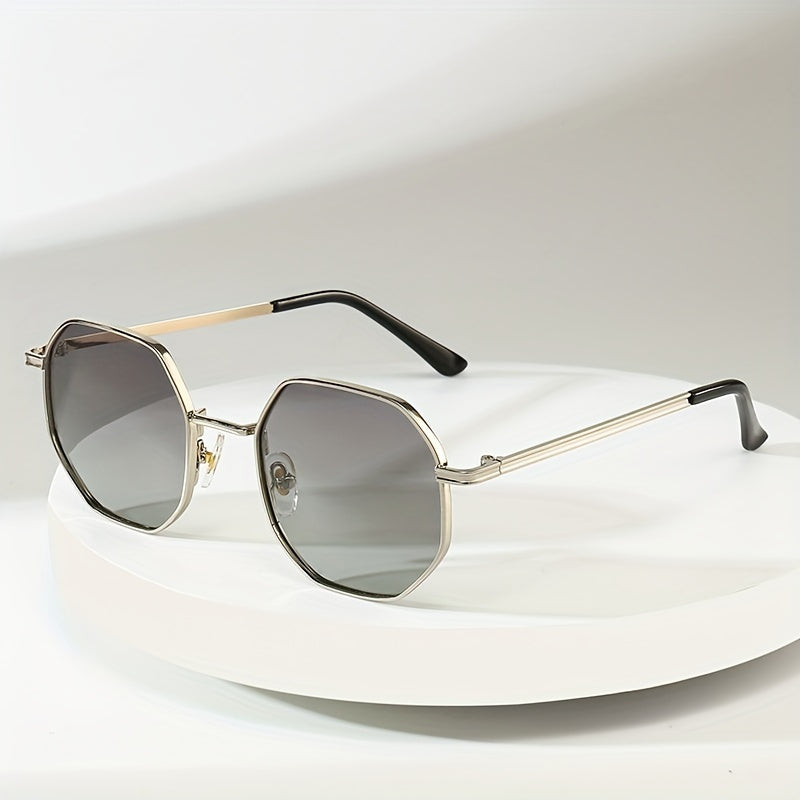 Men's Retro Metal Small Frame Sunglasses UV Protection