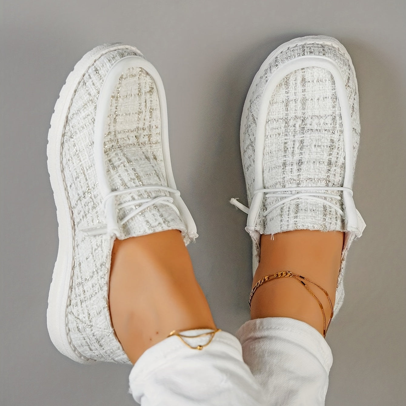 Women's Lightweight Lace Up Casual Sneakers